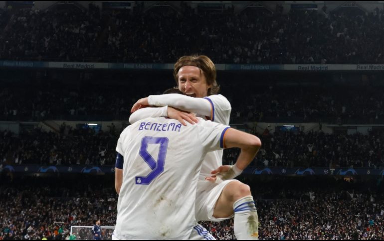 ESTRELLA. Karim Benzema marcó un Hat-Trick para darle el pase al Real Madrid. EFE/J. Martín