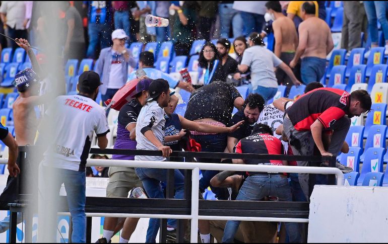 En el partido del sábado entre Querétaro vs Atlas ocurrió una violencia que dejó 26 lesionados. IMAGO7