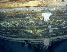Estas son las primeras imágenes del Endurance. En ellas puede apreciarse el nombre del barco tallado sobre la popa. FMHT / NATIONAL GEOGRAPHIC