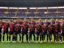 El grupo de jugadores de Atlas se hizo presente en los domicilios de algunos de los afectados para brindarles su apoyo, regalarles playeras y estar con ellos en estos momentos complicados. IMAGO7