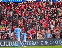 Dos maneras diferentes de ver un mismo problema. La violencia en el futbol mexicano, específicamente en las tribunas con las porras o barras no es nueva y se ha presentado en un sinfín de ocasiones. IMAGO7