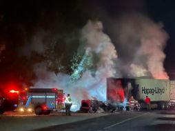 Hacia las 22:30 horas se dio a conocer que dos camiones de carga habían sido incendiados intencionalmente en la comunidad de La Garita, Tamazula. ESPECIAL