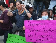 Los migrantes denunciaron que a pesar de haber recibido el documento migratorio cuando intentaron viajar hacia el norte de México, fueron detenidos. EFE / J. Blanco