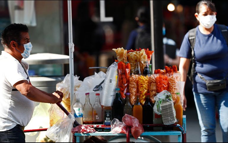 De los 126 millones de habitantes, casi 85.39 millones de mexicanos han recibido al menos una dosis de la vacuna anticovid. EFE/M. Guzmán