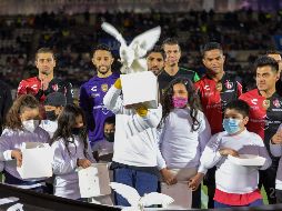 Maxi Silvera y Aldo Rocha fueron los encargados de pronunciar un breve discurso antes de iniciar las acciones del partido. IMAGO7