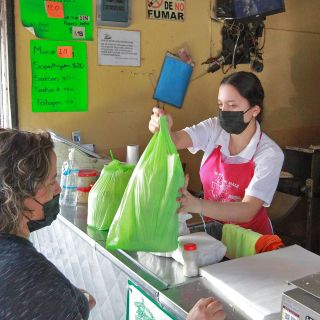 El kilo de tortilla llegaría a 25 pesos por especulación con maíz