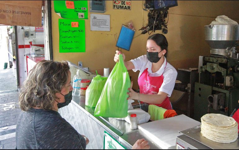 A pesar de los continuos incrementos, la tortilla es esencial para la dieta de los mexicanos. EL INFORMADOR/A. Camacho