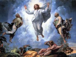 «Mientras oraba, su rostro cambió de aspecto y sus vestiduras se hicieron blancas y relampagueantes». WIKIMEDIA/«La transfiguración de Jesús», de Rafael Sanzio
