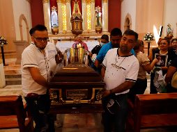 La Fiscalía General del Estado de Michoacán refirió que Cervantes Gaytán, a simple vista, presentaba una herida en la cabeza, presuntamente por arma de fuego. SUN /RDB