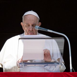 El Papa Francisco pide detener la "masacre" e "inaceptable agresión" en Ucrania
