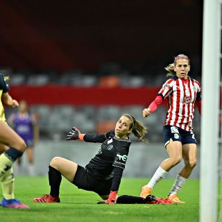 Chivas se lleva el Clásico Femenil