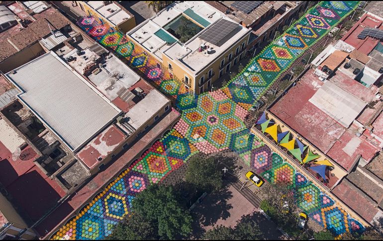 “Cielo tejido”. Esta obra fue creada con el esfuerzo de 200 participantes. Carlos Díaz Corona @photocardiarch