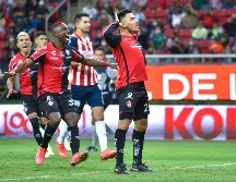 Atlas tiene prácticamente un año jugando bajo un esquema ya bien establecido, mientras que Chivas sigue con dudas, desde la directiva, cuerpo técnico y jugadores. IMAGO7