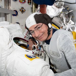 NASA: Astronauta de Estados Unidos regresará a la Tierra en nave rusa