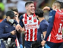 Fue durante la recta final del primer tiempo que Luis Olivas tuvo que abandonar el campo para ser sustituido por Antonio “Pollo” Briseño. IMAGO7