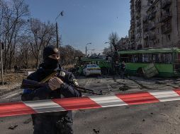 Si el conflicto se estancara, el PIB de Ucrania podría caer entre un 25 y un 35 por ciento, detalla el FMI en un estudio. EFE/R. Pilipey