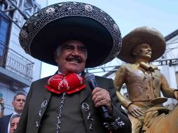 Continúa la polémica en torno a la serie que planea estrenar Televisa sobre Vicente Fernández. SUN/ARCHIVO
