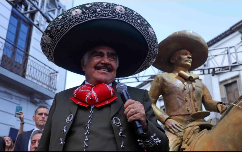 Continúa la polémica en torno a la serie que planea estrenar Televisa sobre Vicente Fernández. SUN/ARCHIVO