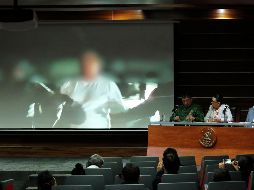 La madrugada de este martes, agentes de la Fiscalía General de la República entregaron en deportación al gobierno de Estados Unidos a Juan Gerardo Treviño. EFE/J. Méndez