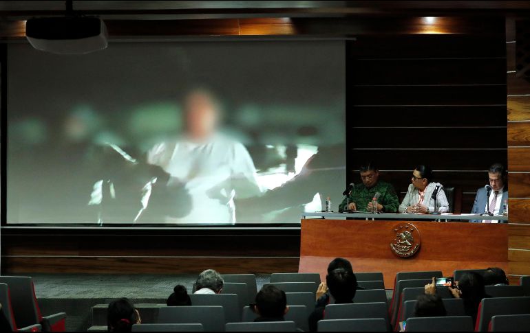 La madrugada de este martes, agentes de la Fiscalía General de la República entregaron en deportación al gobierno de Estados Unidos a Juan Gerardo Treviño. EFE/J. Méndez