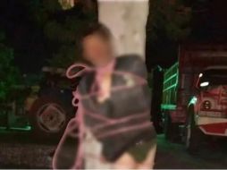El sujeto fue desnudado y amarrado a un árbol para posteriormente ser entregado a las autoridades. ESPECIAL