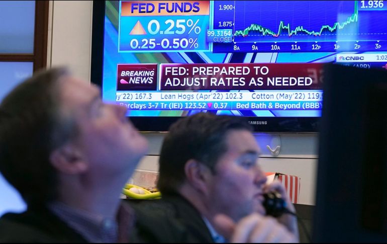 El ajuste significará mayores tasas de interés en los préstamos de muchos consumidores y negocios. AP / R. Drew