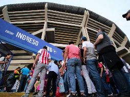 Otra de las medidas aprobadas es que a los aficionados ya no sé les pedirá su certificado de vacunación para poder acceder a los estadios, pero sí se deberá mantener el uso del cubrebocas. IMAGO7