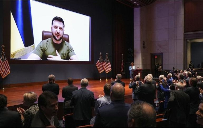 El mandatario ucraniano solicitó a Washington una mayor ayuda militar contra la invasión rusa. EPA /