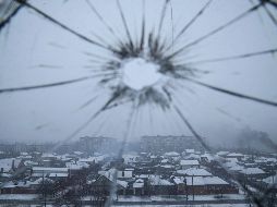 Detallan que muchas personas quedaron sepultadas entre los escombros, aunque no se supo de momento cuántas personas murieron o resultaron heridas. AP/E. Maloletka