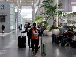 Jean-Yves Duclos anunció que a partir del 1 de abril, los viajeros que no cuenten con vacunas anticovid tendrán que presentar pruebas PCR para entrar al país. EFE/G. Mabanglo