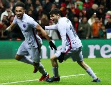 Marcao adelantó al Galatasaray con un remate de cabeza (28), pero 'Pedri' puso el 1-1 (al minuto 37) y Pierre-Emerick Aubameyang marcó el 2-1 (49) definitivo. EFE / E. Sahin