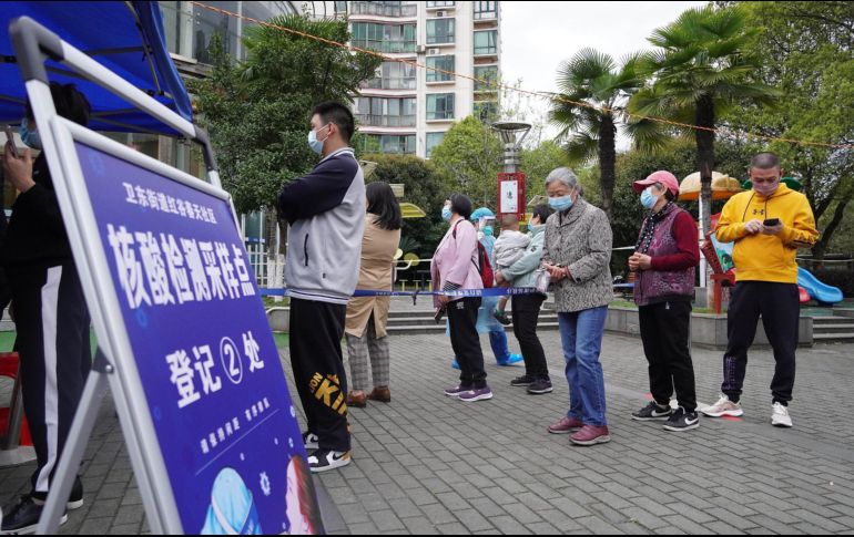 La ciudad de Nanchang realiza pruebas masivas de detección del COVID-19 para los ciudadanos. XINHUA/P. Zhaozhi
