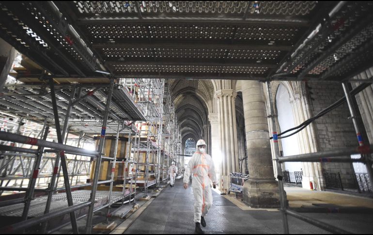 Los elementos descubiertos ofrecen “vestigios de una calidad científica destacable” que “ayudarán a conocer mejor la historia de Notre Dame”, señaló el Ministerio de Cultura. AFP/J. De Rosa