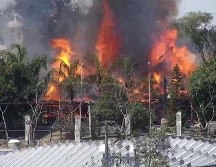 Consideran que el siniestro pudo haber iniciado a causa del incendio de pastizal en un lote baldío cercano. ESPECIAL