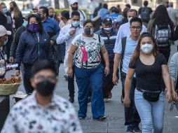 De los 126 millones de habitantes, 85.52 millones de mexicanos han recibido al menos una dosis de la vacuna anticovid. EFE/I. Esquivel