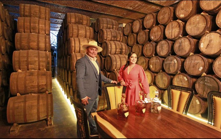 Celebración. Gildardo Partida y su esposa Pilar Rivas encabezaron el Día Nacional del Tequila. El Informador/ A. Camacho