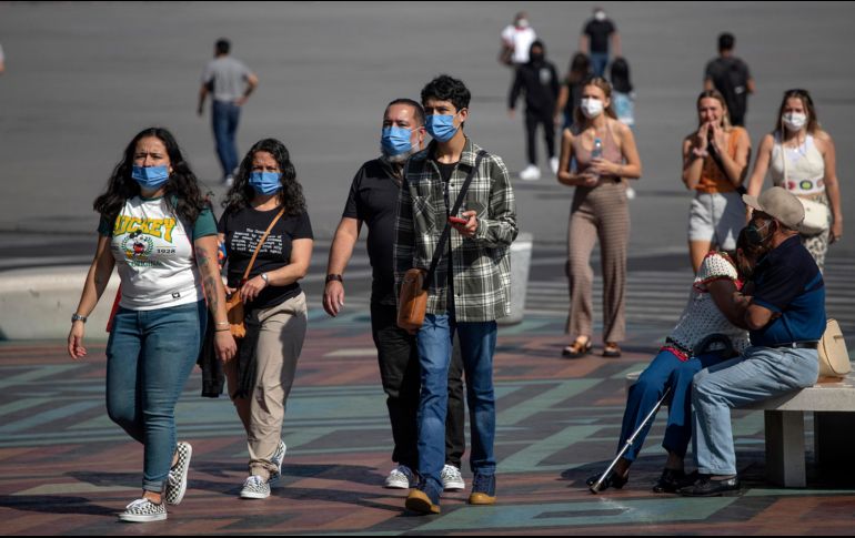 La ocupación media de camas generales en hospitales mexicanos se sitúa en un 10% y la de terapia intensiva en un 5% con tendencia a la baja. EFE / I. Esquivel