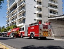 Explota departamento en Colinas de San Javier; evacuan a 50 personas