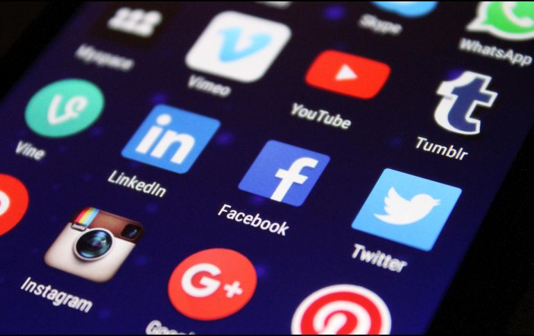 Facebook. Ya sea en computadora de escritorio o en el celular, es una aplicación de inmensa utilidad. Pixabay