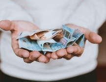Aprovecha tus ingresos porque cada peso cuenta / Photo by Christian Dubovan on Unsplash