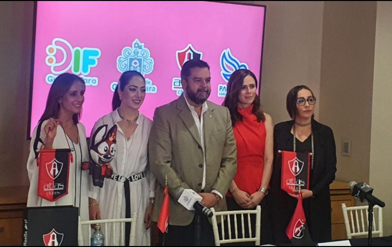 Los Clubes Atlas decidieron unirse a esta causa y participarán otorgando la playera oficial de la carrera y en la búsqueda de patrocinios para el apoyo de esta causa. EL INFORMADOR / M. Navarro