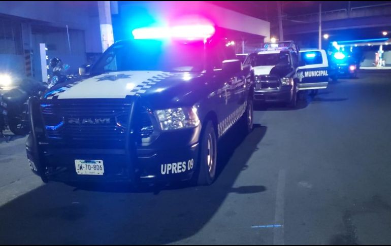 Dos menores fueron detenidos por la Policía de Guadalajara con una camioneta robada. ESPECIAL