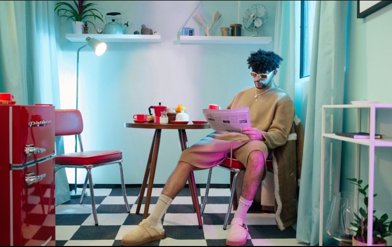 El tráiler de Bad Bunny cuenta con llamas cromadas, parrilla, luces personalizadas y todos los interiores de cuero. EFE/Airbnb