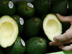 Entre los genéricos cuyos precios reportaron las mayores alzas destacan frutas y verduras, como la cebolla, con un aumento anual de 151.76%; aguacate, 89.36%; chile serano, 59.41%; y chile poblano, 42.83%. EFE / ARCHIVO