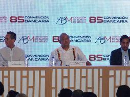 Llaman a AMLO a dejar 