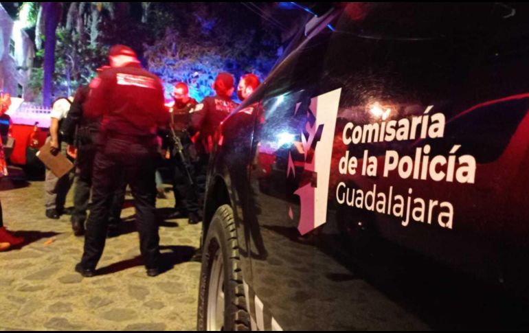 La afectada señaló que estaba platicando con un amigo afuera de su casa, cuando llegó su expareja y los atacó. ESPECIAL