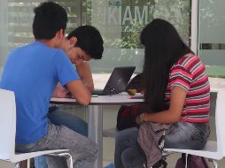 El rector de la UNAM informa que un primer reto es ampliar la matrícula para alcanzar, a nivel nacional, que cinco de cada 10 jóvenes entre 18 y 22 años puedan cursar estudios universitarios. AFP / ARCHIVO
