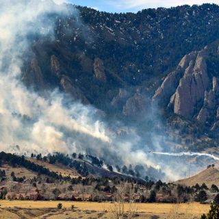 Estados Unidos: Desalojan más de mil viviendas por incendio forestal en Colorado