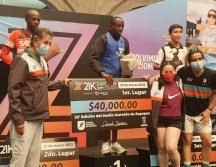 El keniata Gititu Robert Gaitho se llevó los máximos honores al cruzar la meta con un tiempo oficial de una hora, tres minutos y 36 segundos. EL INFORMADOR / M. Navarro