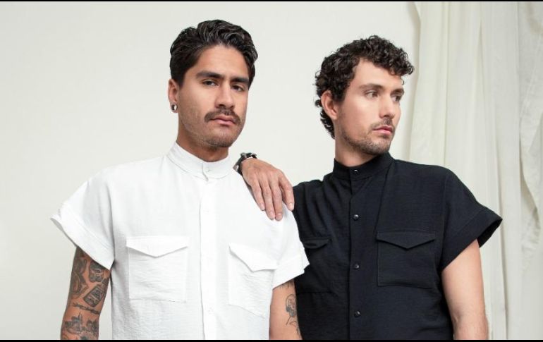 “Contrapunto” es una colección sobria, con una gama de tonos monocromáticos como lo son el blanco, gris claro, azul cielo, melón y negro. CORTESÍA